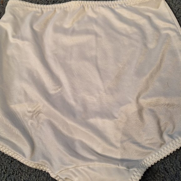 Delicates Brand Tummy Control Underwear Panties Shapewear - Picture 2 of 4